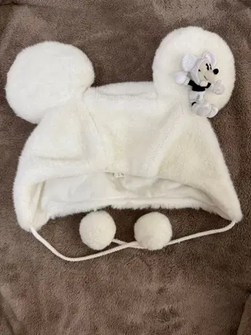 디즈니 미키 화이트 팬캡