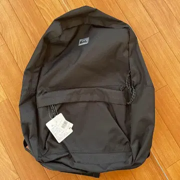 새상품 Quiksilver 블랙 백팩 F 사이즈