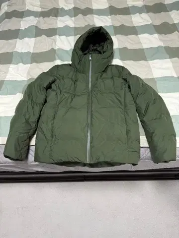 UNIQLO 올리브 그린 다운 자켓 M