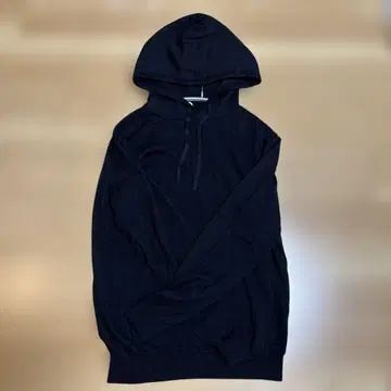 크로스 클로젯 블랙 니트 후디