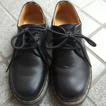 닥터 마틴 블랙 레이스업 슈즈