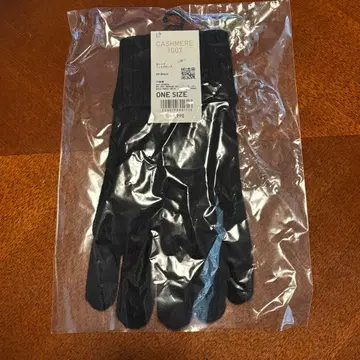 [택 포함 새상품] UNIQLO 캐시미어 장갑 그로브 블랙