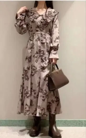 SNIDEL 빅 자수 칼라 프린트 원피스