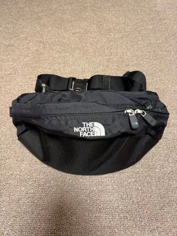 THE NORTH FACE 바디백 블랙