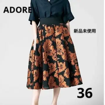 미사용 새상품 정가 42,900엔 ADORE 플라워 자카드 스커트