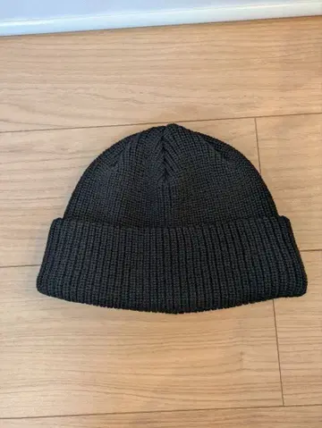 키지마 타카유키 블랙 니트 모자