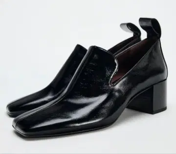 새상품급 [ ZARA ] 가죽 블록 힐 로퍼