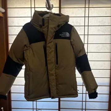 THE NORTH FACE 다운 자켓 베이지 블랙