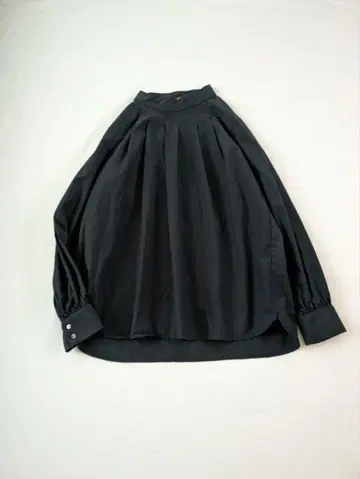 MidiUmi 스탠드 카라 턱 블라우스 셔츠