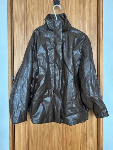 브라운 하이넥 자켓 오버 사이즈