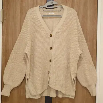 [URBANRESEARCH] 새상품급 카타아제 볼륨 니트 가디건