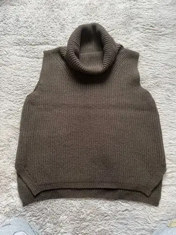 nano universe 터틀넥 니트 베스트 프리사이즈