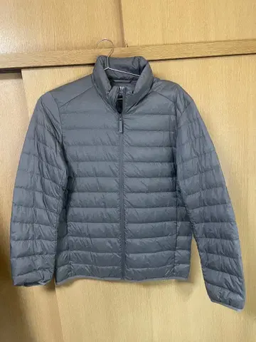 새상품 미사용 UNIQLO 다운 자켓 S 사이즈 그레이