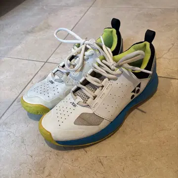 요넥스 테니스화 24.5cm