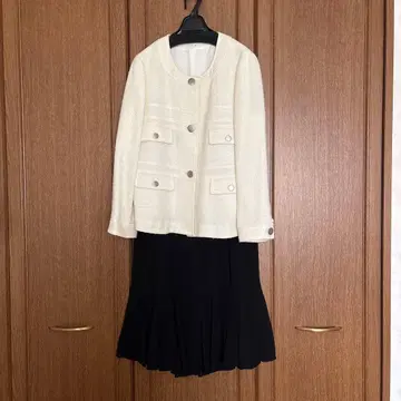 (빅 사이즈) MOGA 아이보리 자켓과 블랙스 카트 상하의 세트