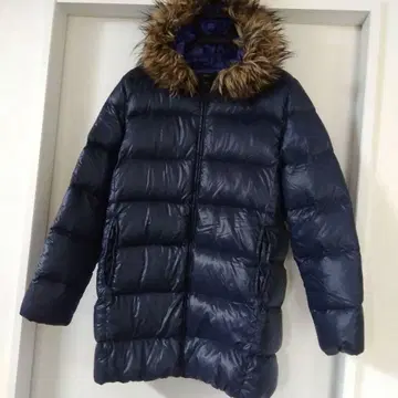 네이비 퍼(fur) 부착 다운 자켓