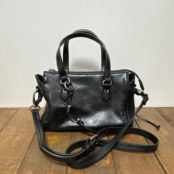 ZARA 블랙 가죽 숄더백