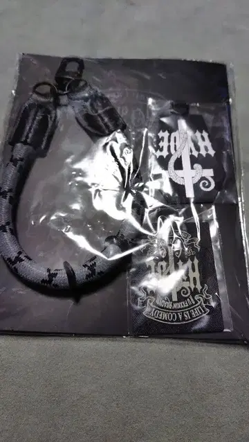 HYDE 굿즈 스마트폰 스트랩 화이트 블랙