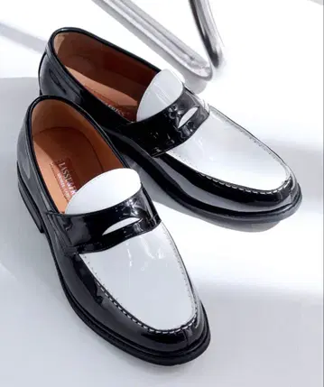 로퍼 화이트 블랙