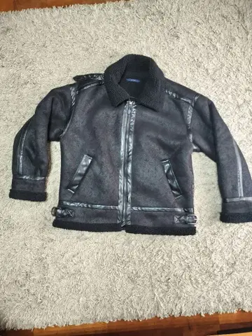 CPCM 무스탕 자켓