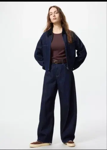 유니클로 배기 커브 청바지 23 네이비 표시 사이즈