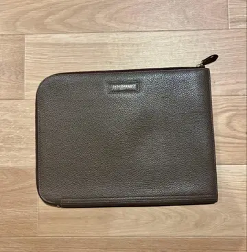 J&M Davidson 브라운 가죽 클러치백