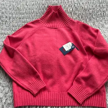 SUNWAY 핑크 하이넥 스웨터