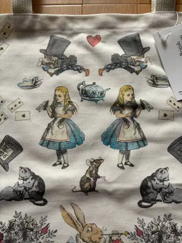 앨리스의 토트백 대영박물관