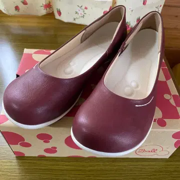 2점째 반액 초특가 신상 새상품 리게타 2ball 다크 레드 신발