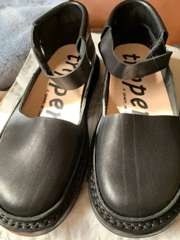 trippen 블랙 스트랩 샌들 37 24