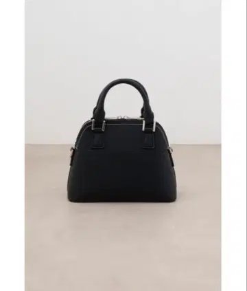 AZUL BY MOUSSY 더블 지퍼 핸드백