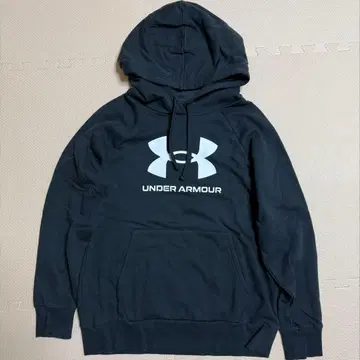 언더아머 풀오버 후드티