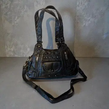 Y2K 블랙 숄더백 포켓 6개