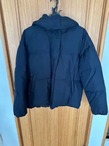 네이비 다운 자켓 후드 부착