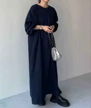 wee9s 슈퍼 루즈 라이트 스웨티 원피스