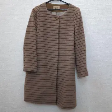 Noble 스트라이프 패턴 베이지 롱 코트