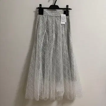 [택 포함 미착용 새상품] 다즐린 스팽글 장식 샤샤 스커트 dazzlin