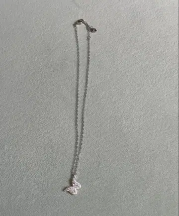 스와로브스키 나비 목걸이