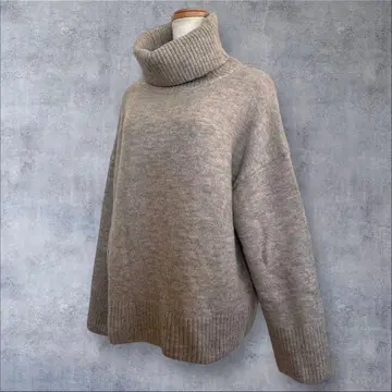 새상품급 어반리서치 로쏘 터틀넥 풀오버 be