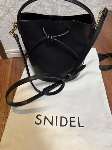 SNIDEL 블랙 숄더백