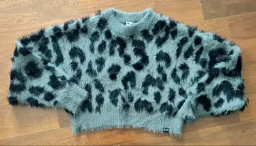 x-girl 레오파드 무늬 크롭 스웨터