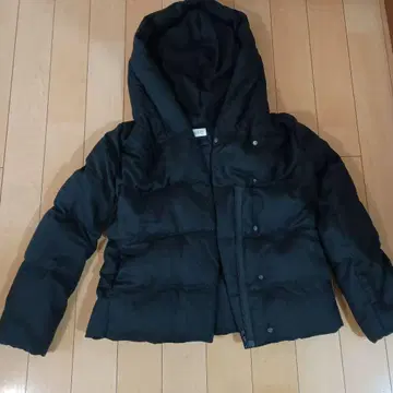 PLST 블랙 후드 부착 다운 자켓