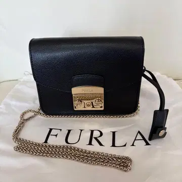 FURLA 메트로폴리스 블랙 숄더백