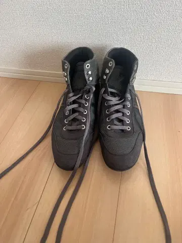 PIRELILI 그레이 하이컷 스니커즈