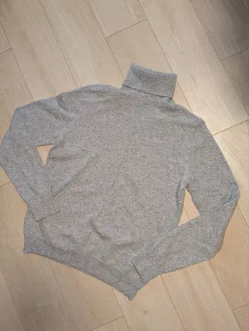 [새상품급] UNIQLO 캐시미어 100% 하이넥