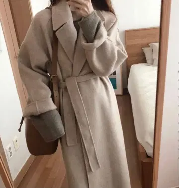 베이지 롱 코트 벨트 포함 체스터 코트 여성용 아우터
