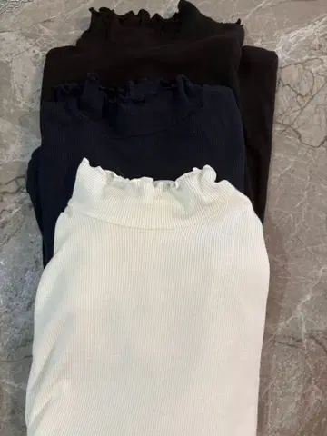 유니클로 프린세스 탐탐 히트텍 캐시미어 블렌드 리브 하이넥