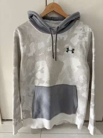 언더아머 카모 패턴 후드 부착 후드티 L 사이즈