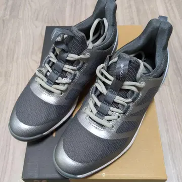 미사용 새상품 브릿지스톤 스파이크리스 골프화 제로 스파이크 바이터