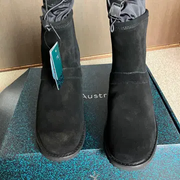 EMU Australia 블랙 어그 부츠